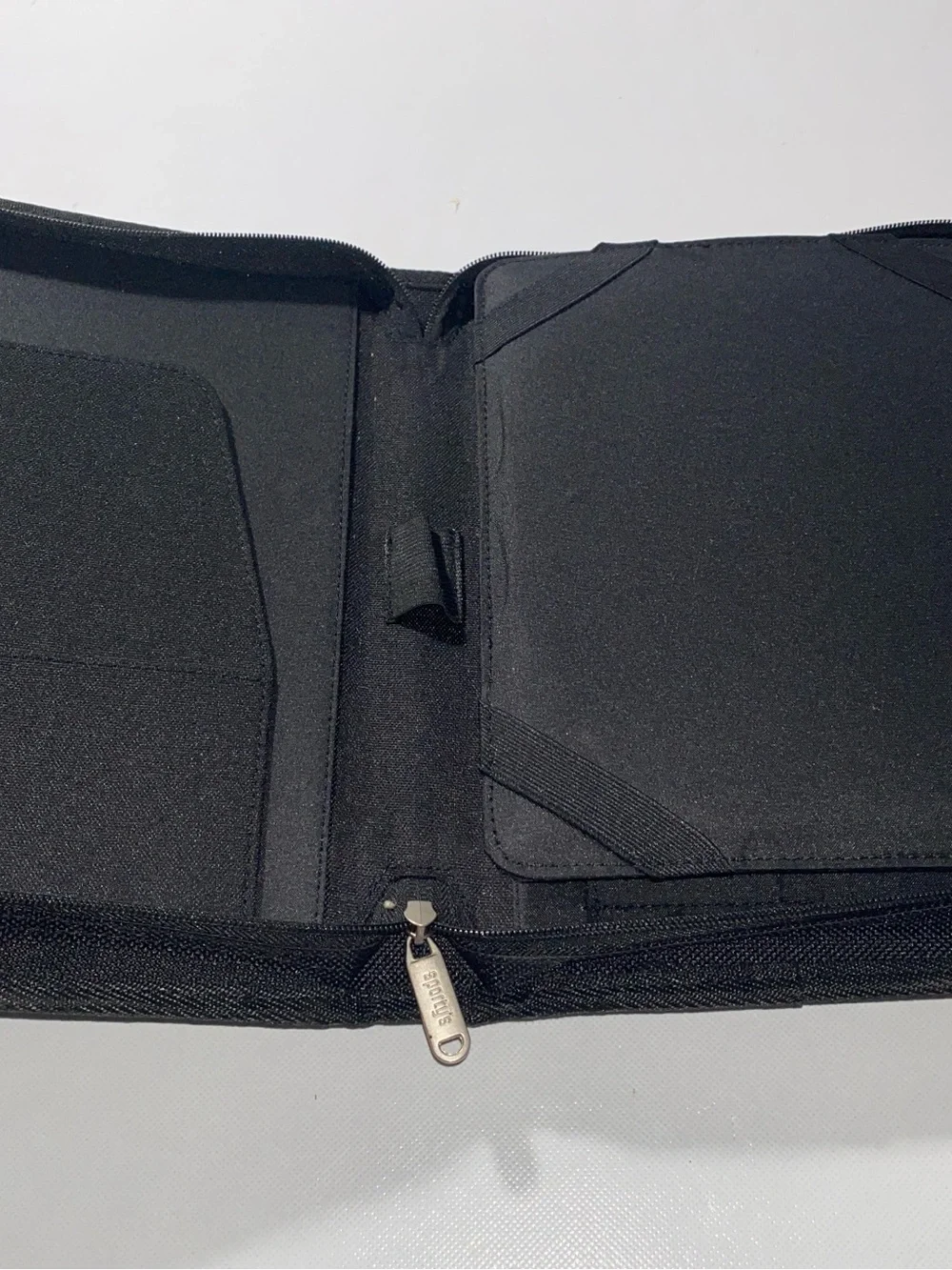 USED Good- FlightGear by Sporty’s Tablet Holder W/ Kickstand - Fits 9.5” X 7.5”